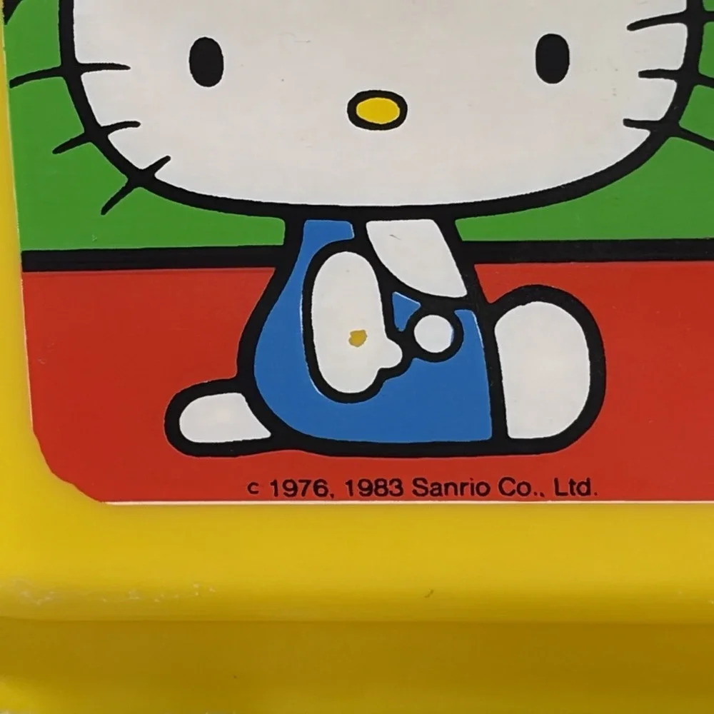 Vintage 1983 Sanrio Hello Kitty Plastic Picnic Basket Lunch Box 2 Cups Set